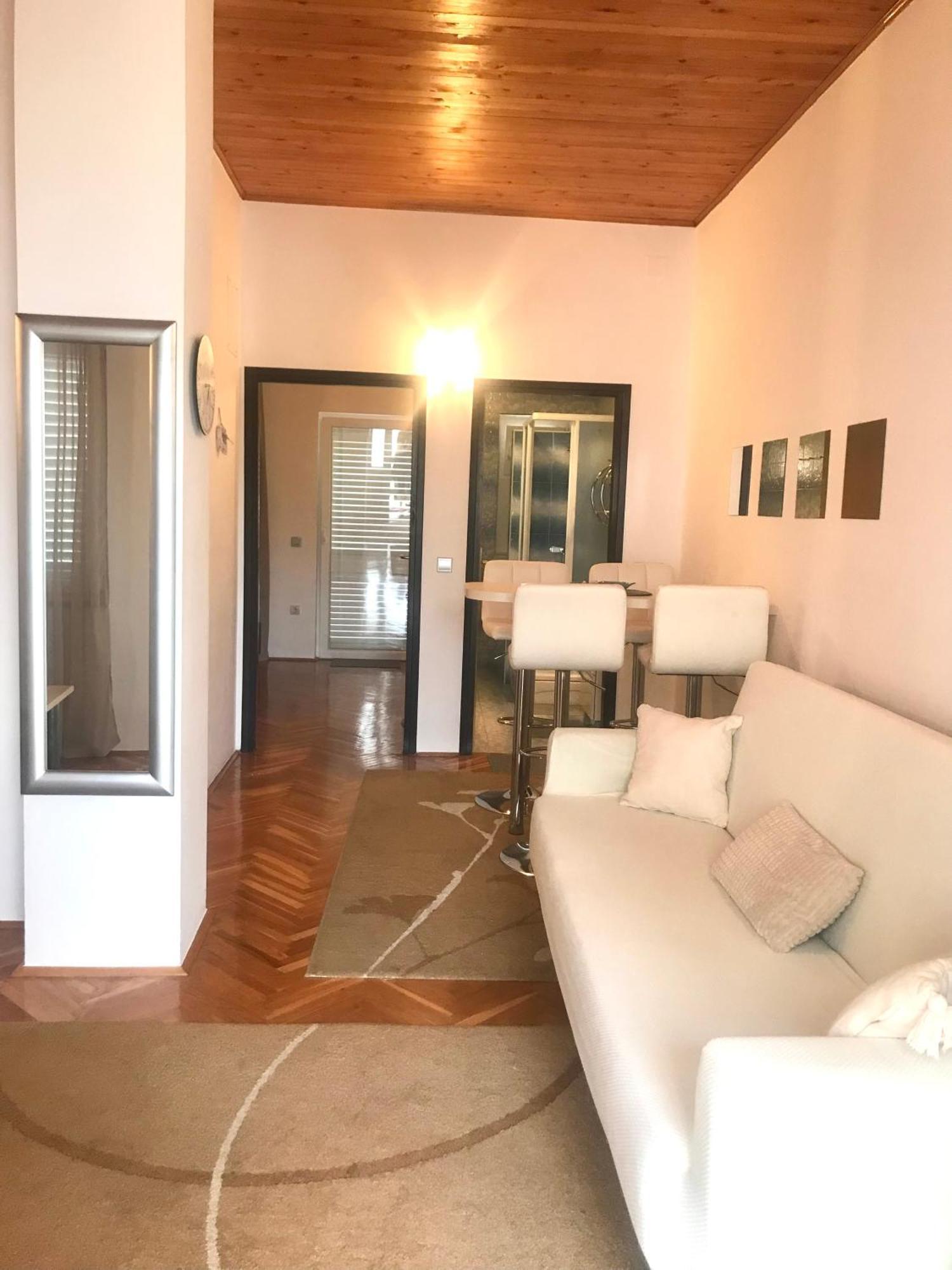 Apartment Sara Novalja
